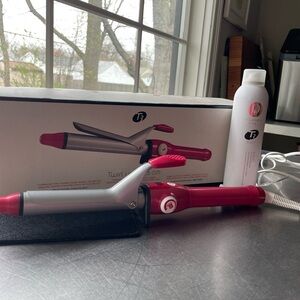 T3 Twirl 1 inch Curling Iron BONUS T3 Orlando Pita Heat-Seeking Volumizer